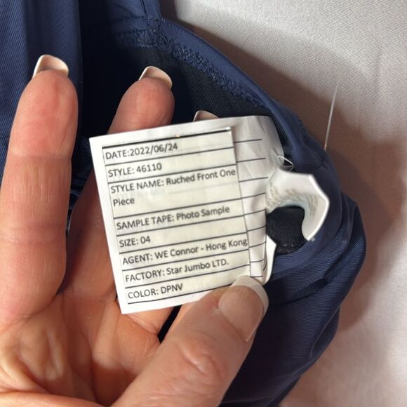 Garnet Hill Ruched-Front Navy One Piece Bathing Suit. Size 4. - Picture 6 of 9